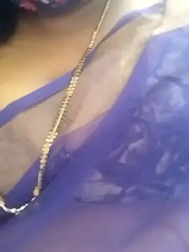 Divyahoty's cam snapshot