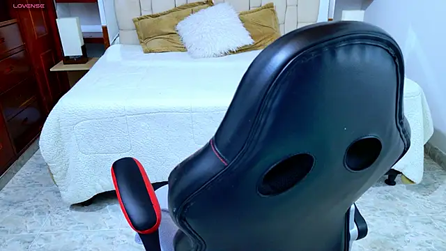 laureentt_'s cam snapshot