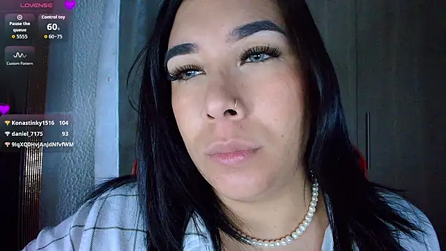 leahtemptation3's cam snapshot