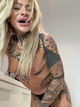 Divina_X_'s cam snapshot