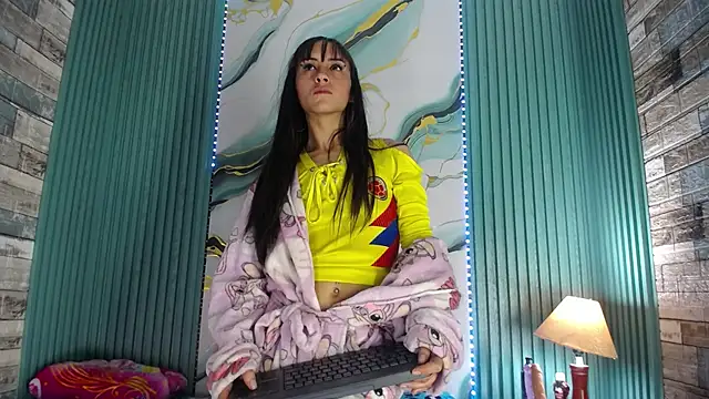 mikaela_iris's cam snapshot