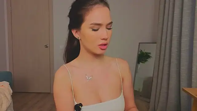 EmiliaDroll live sex cam