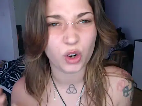 AlienforTwenty's cam snapshot