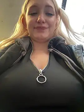 Milkyy_wway's cam snapshot