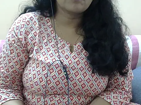 Chatwithsia's cam snapshot