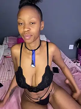 SexyPetitex25 live sex cam