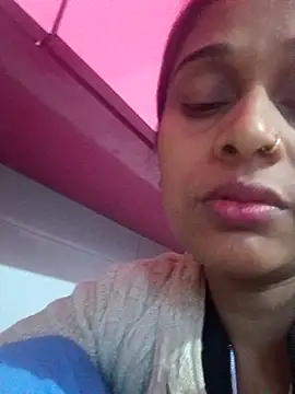 nehakapoor89's cam snapshot