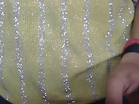 alaviya-19's cam snapshot