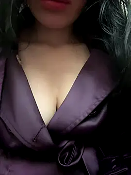 Aisha-AA live sex cam