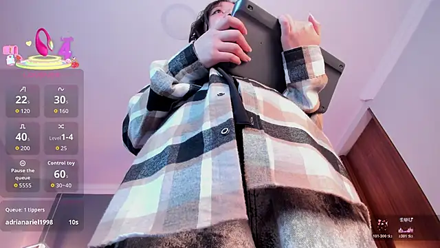 Nina_Ford's cam snapshot