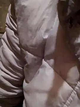 TRIEUTRIEU20's cam snapshot