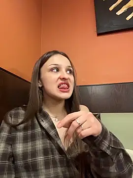 ErikaMuse's cam snapshot