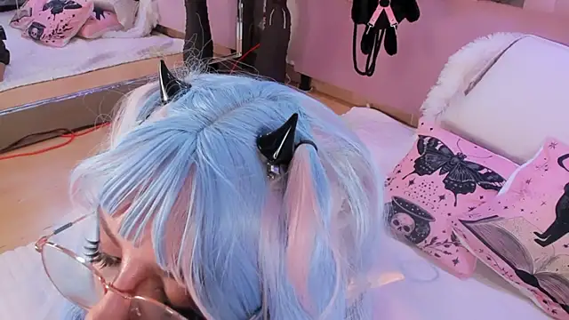 BizzyNoar's cam snapshot