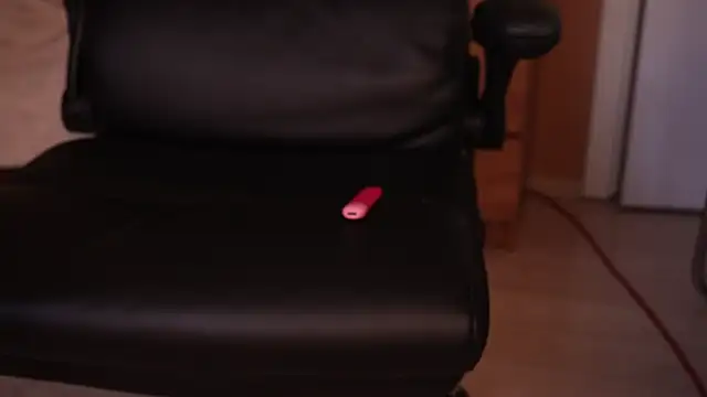 KaylaLaine's cam snapshot