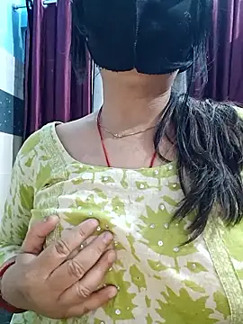 Aishwaryaa_69's cam snapshot