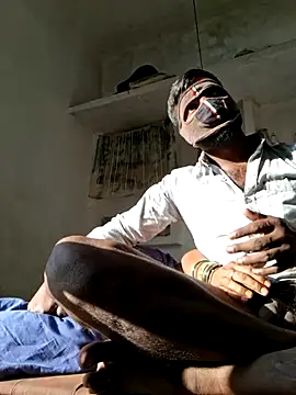 RAYI_Queen_3's cam snapshot