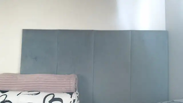 Jah-Queen's cam snapshot