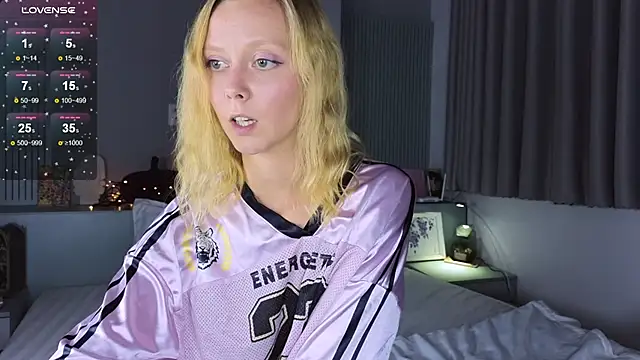 cassie_miu's cam snapshot