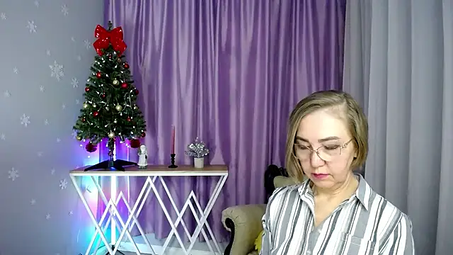 queen_a_n_i's cam snapshot