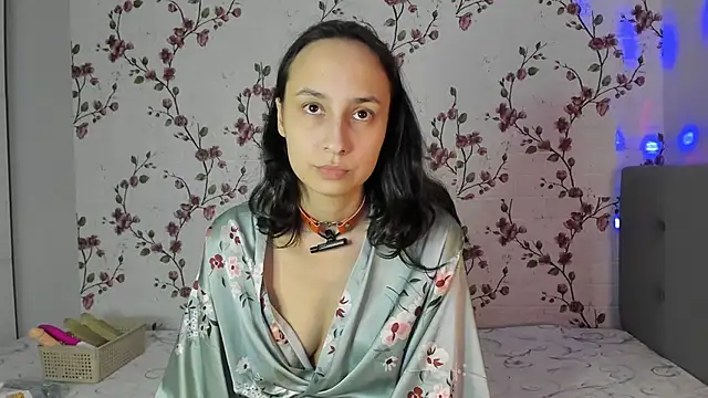 Alisagold90's cam snapshot