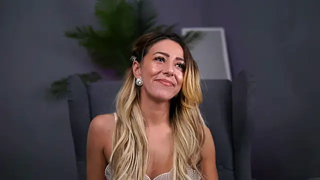 JuliaHyde's cam snapshot