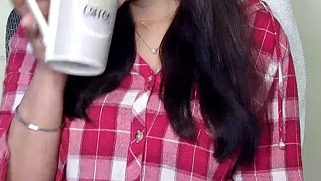 Naina_For_You's cam snapshot