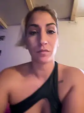 sofiah_ live sex cam