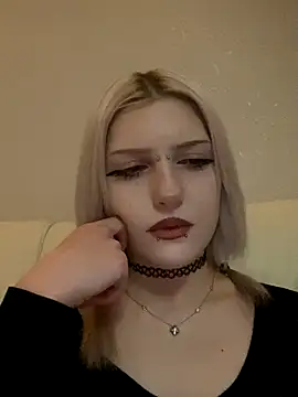 kris_tinika's cam snapshot