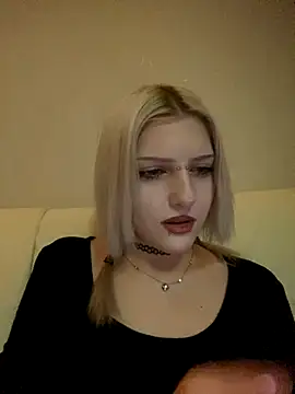 kris_tinika's cam snapshot