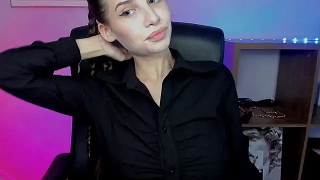 LuxMaya's cam snapshot