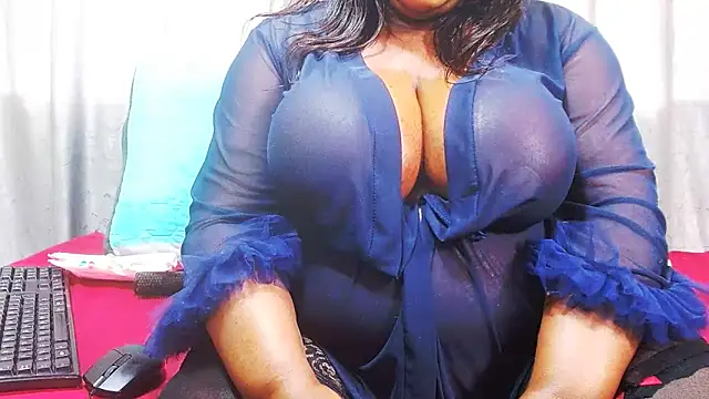 BustyMatureStepmum's cam snapshot