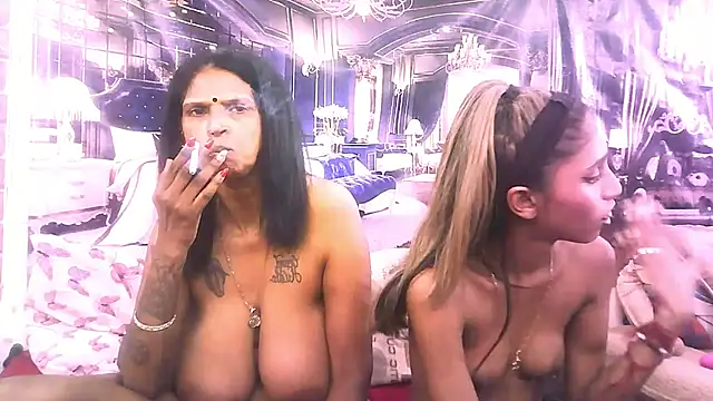 IndianVanya4u2u's cam snapshot