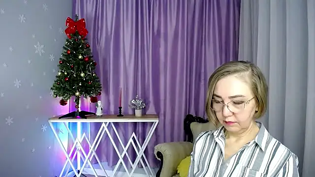 queen_a_n_i's cam snapshot