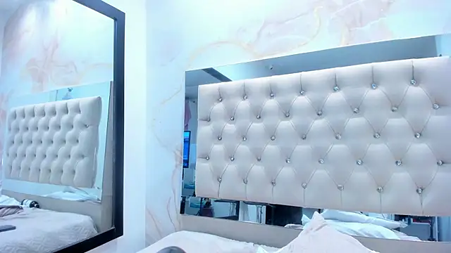 Luna_Tylor's cam snapshot