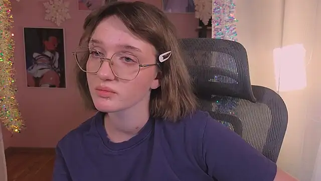 ELLIEJAY's cam snapshot