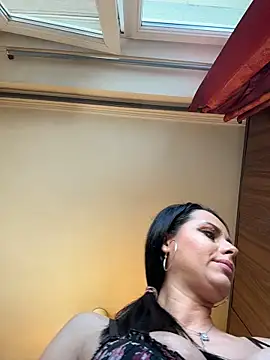 Hotmomcheckk_'s cam snapshot