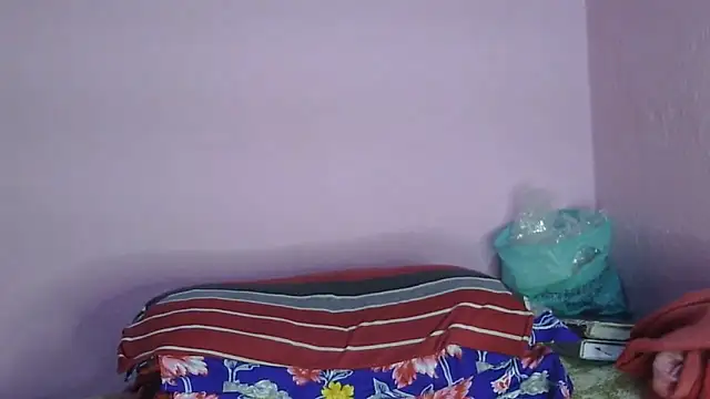 Pooja-suman's cam snapshot