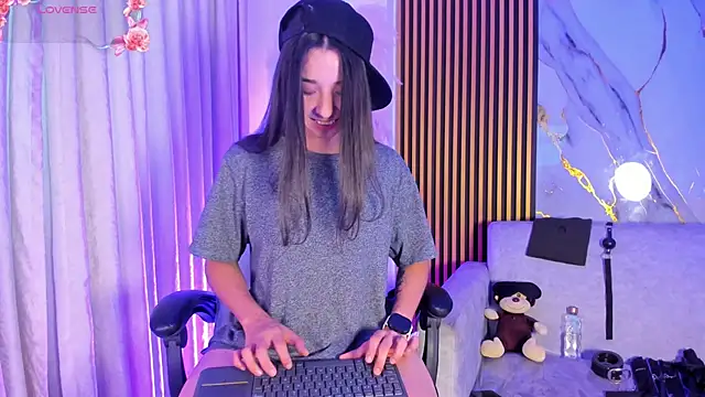 VictoriaSaenz1_'s cam snapshot