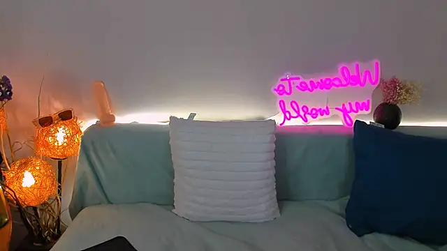 sindy_chiks1 live sex cam