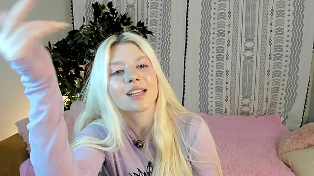 LoganCogdill's cam snapshot