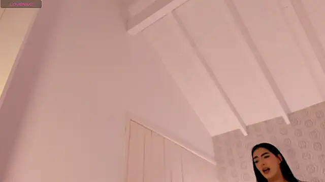 AriRobert_'s cam snapshot