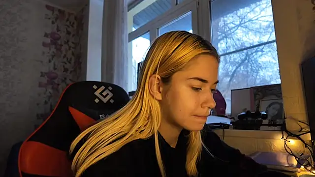 Witching_Moon's cam snapshot