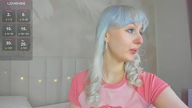 AdeleSilver's cam snapshot