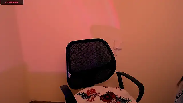 AlinaDoll_'s cam snapshot