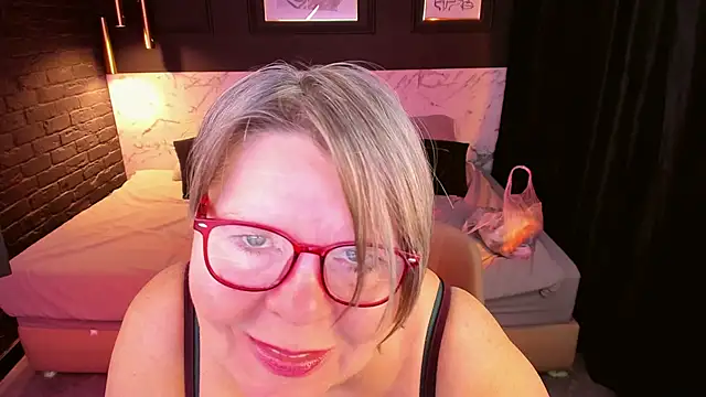 Shannonshine's cam snapshot