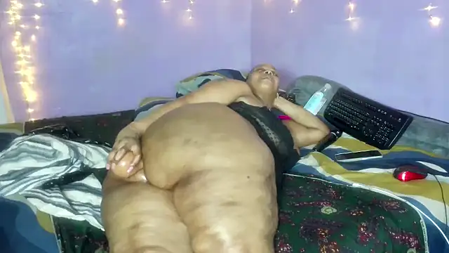 wilmaassylum's cam snapshot