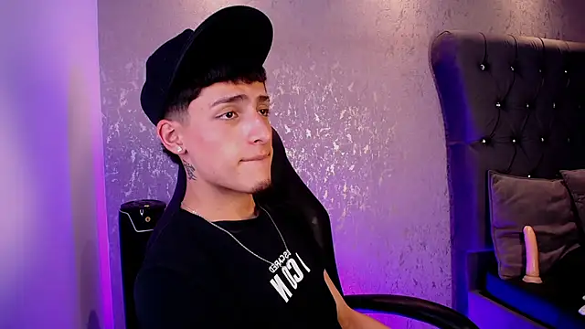 MateoMitchell live sex cam