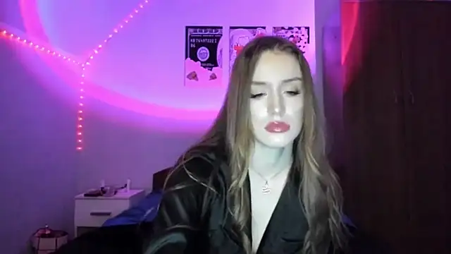 tinyglow's cam snapshot