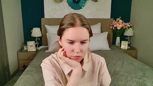 Alida_Brice's cam snapshot