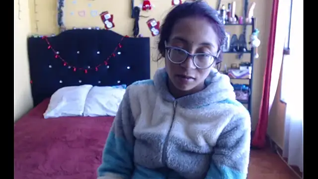 Violet_And_Smith's cam snapshot